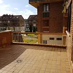 Pensión Rosales 3*
