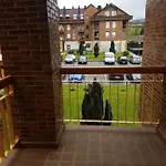 Pensión Rosales 3*