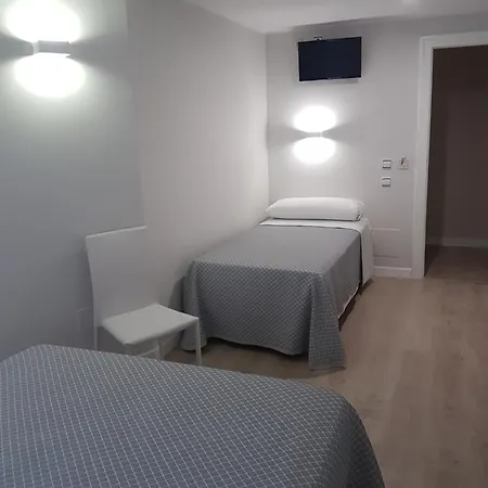 Rosales Guest house Saron