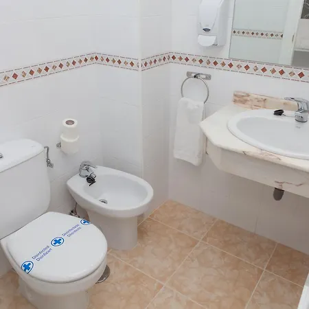 게스트하우스 Rosales 3*