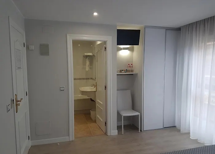 Guest house Rosales 3*